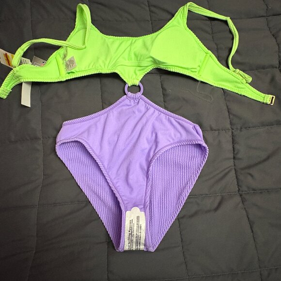 Salt & Cove Juniors' Colorblocked One-Piece Monokini - Size: Medium - NWT - Picture 9 of 16